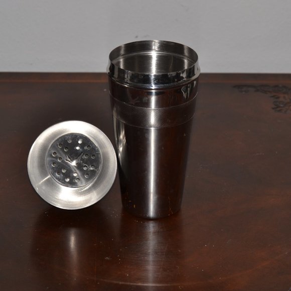 Grey Goose Vodka Martini Shaker - Picture 2 of 5